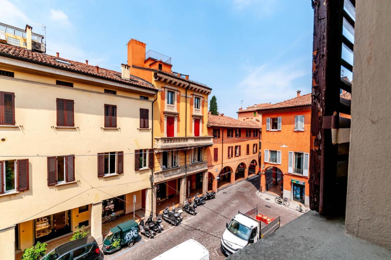 Porta Antica Apartment Bologna Bagian luar foto