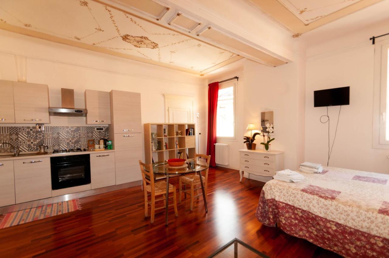 Porta Antica Apartment Bologna Bagian luar foto